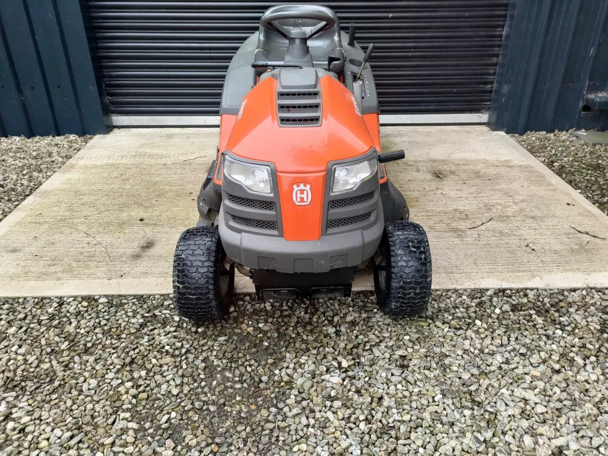 Husqvarna TC-138 lawnmower - Image 1