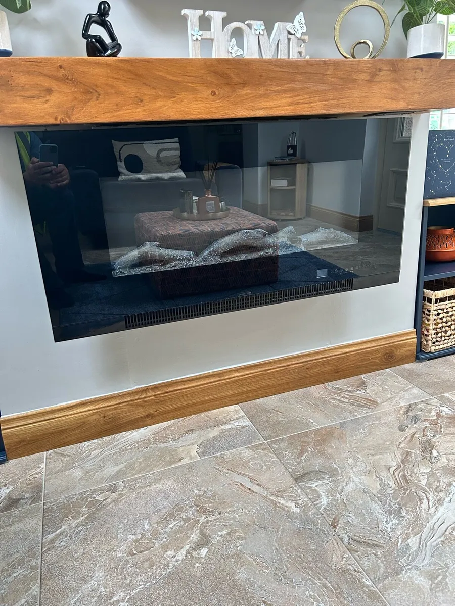Electric wall mounted fire - Image 1