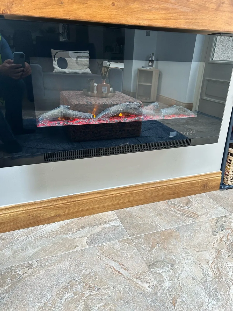 Electric wall mounted fire - Image 2