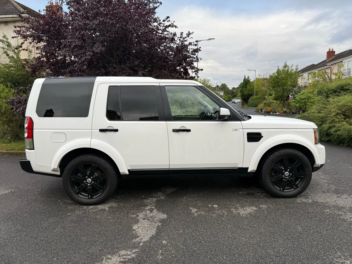 LANDROVER DISCOVERY **5 SEAT UTILITY*LOW MILEAGE** - Image 2