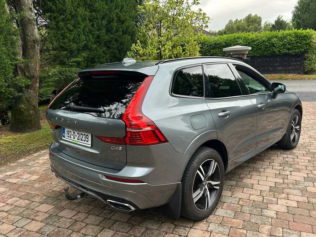 2019 Volvo XC60 D4 R-Design Full Volvo History - Image 4