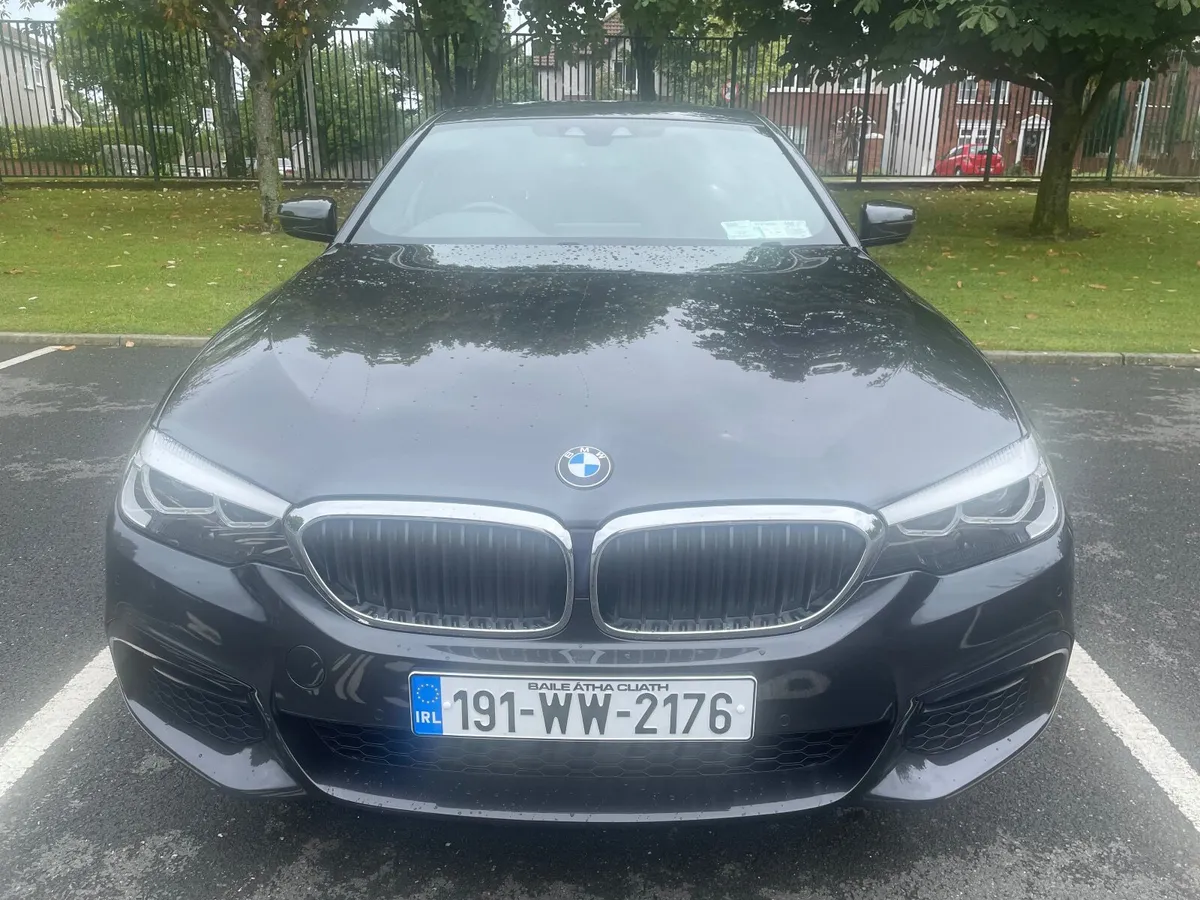 BMW 5-Series 2019 - Image 2