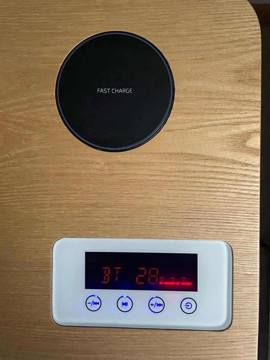 Smart Desk Oak, Bluetooth Speaker, Wireless charge - Image 2