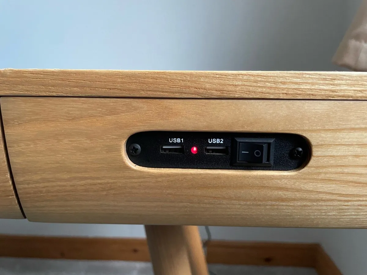 Smart Desk Oak, Bluetooth Speaker, Wireless charge - Image 3