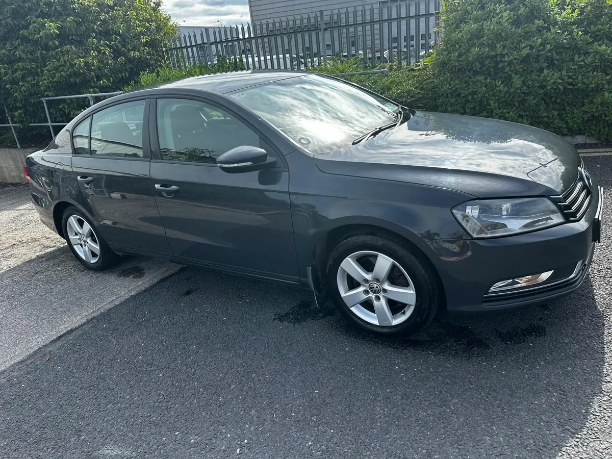 Volkswagen Passat 2013 - Image 4