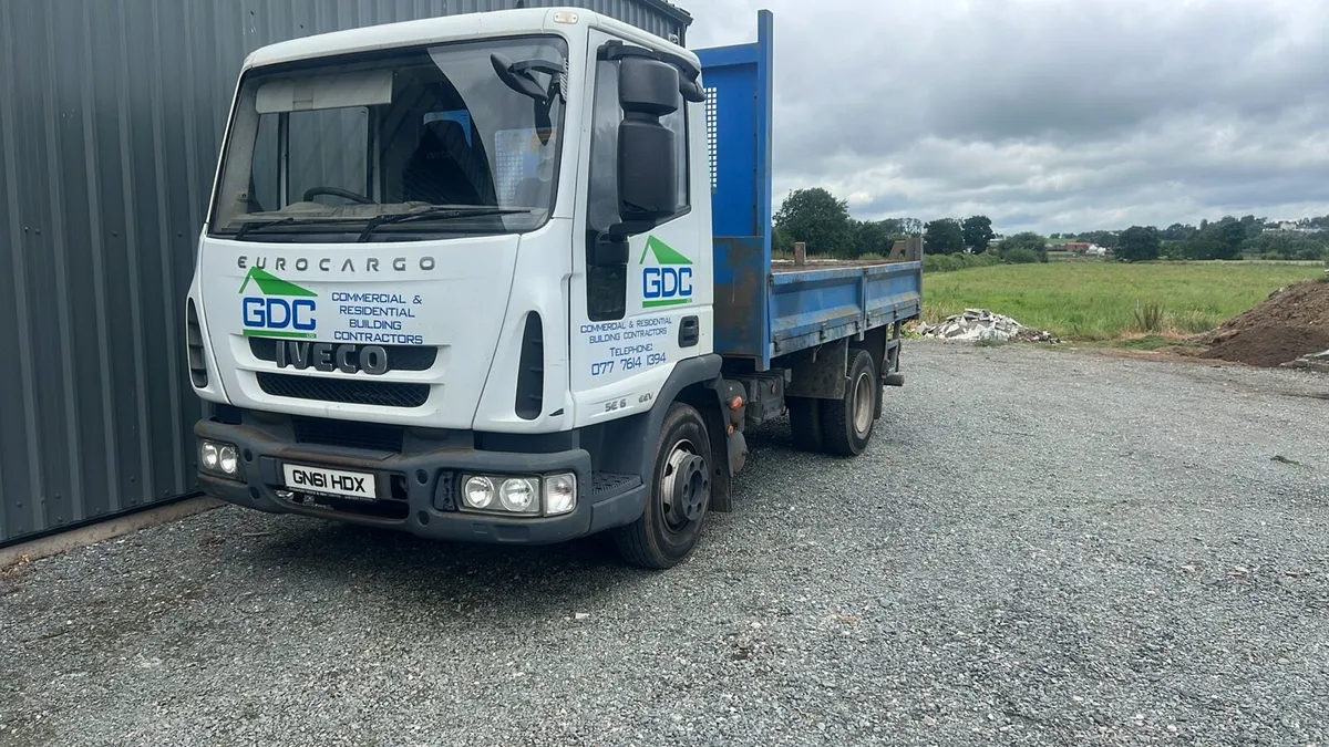 Tipper lorry