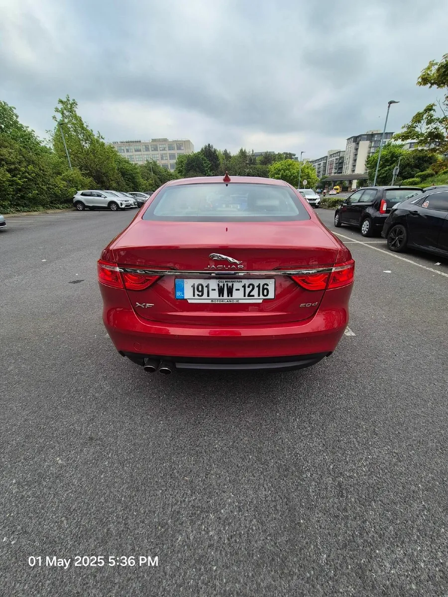 Jaguar XF 2019 - Image 3