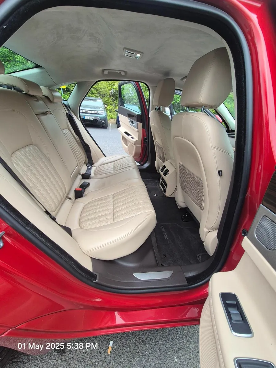 Jaguar XF 2019 - Image 4