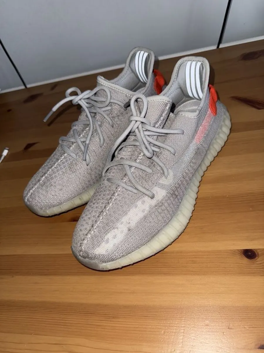 yeezy 350 boost - Image 2