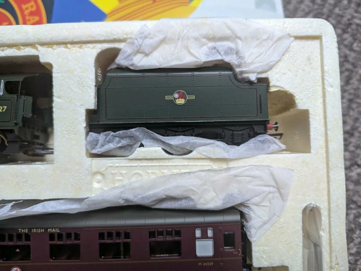 Hornby 'The Irish Mail' Pack - Image 4