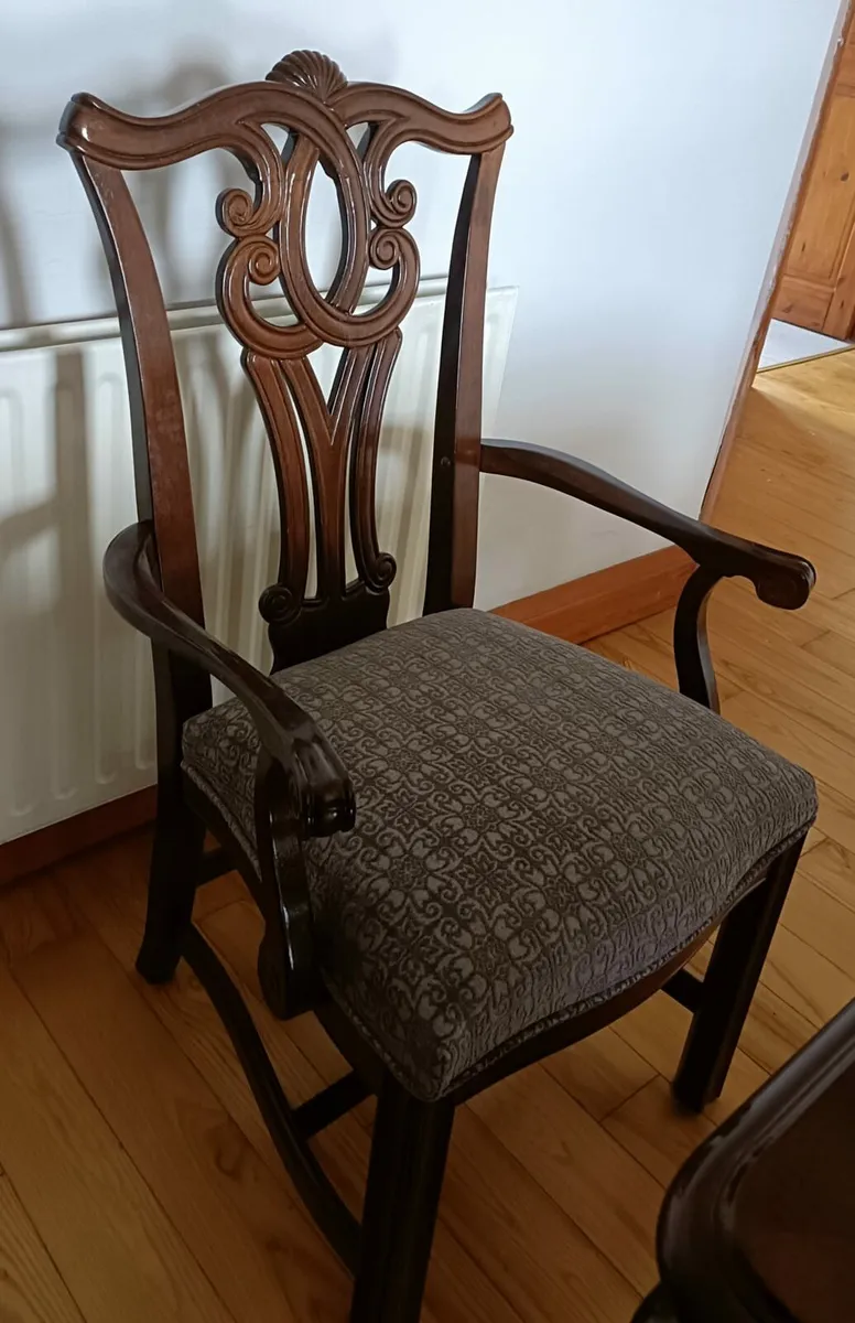 Victorian Style Mahogany Table with 6 Chairs - Image 3