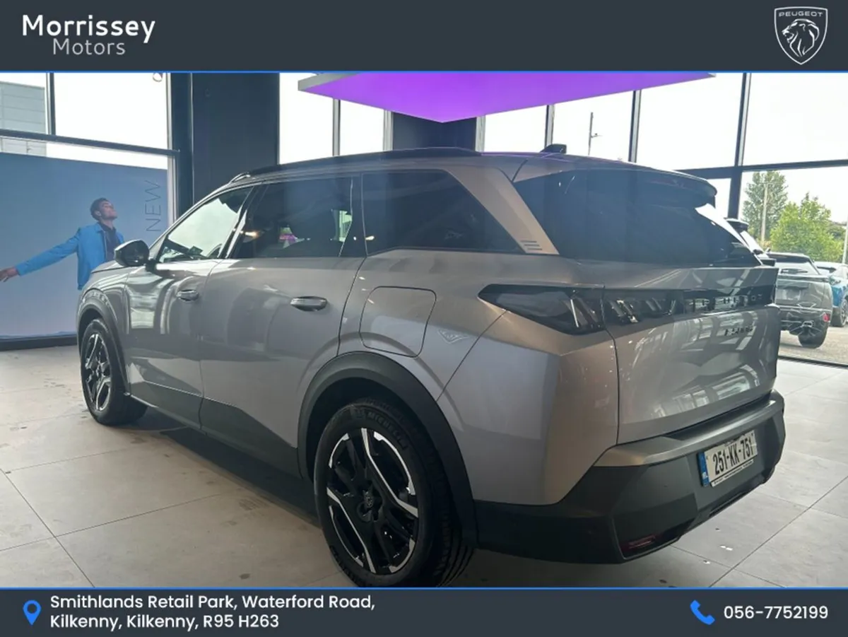 Peugeot 5008 Allure 73kwh 210BHP - Image 2