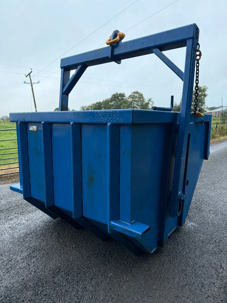 Crane Boat Skip 3000 Litre - Image 3