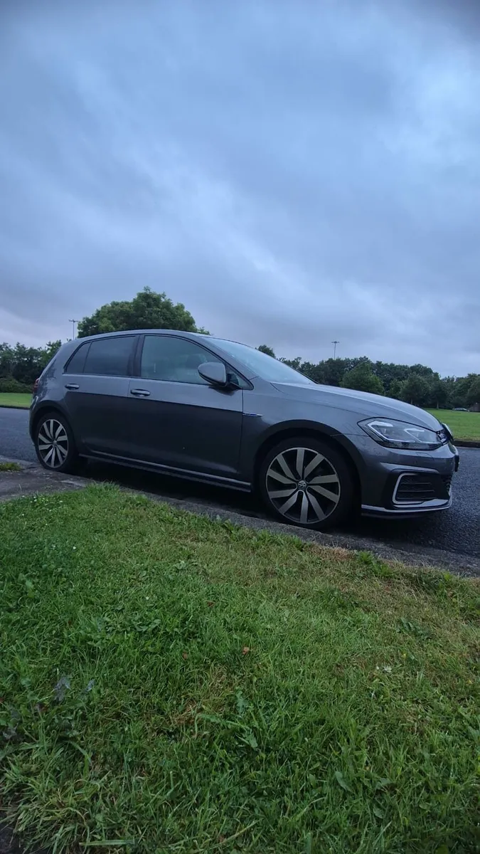 Volkswagen golf GTE plug-in hybrid control - Image 3