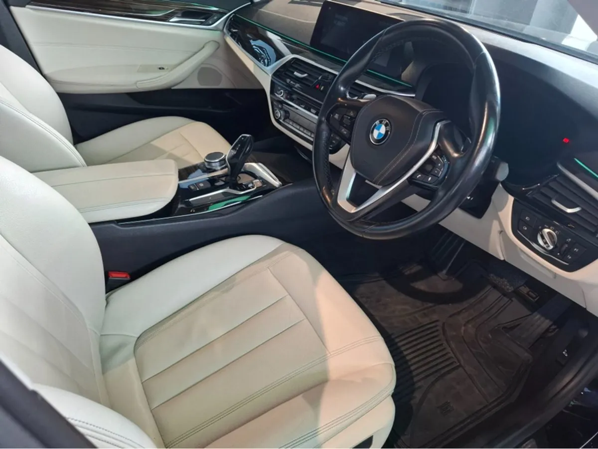 BMW 5 Series D Jf32 4DR Auto - Image 3