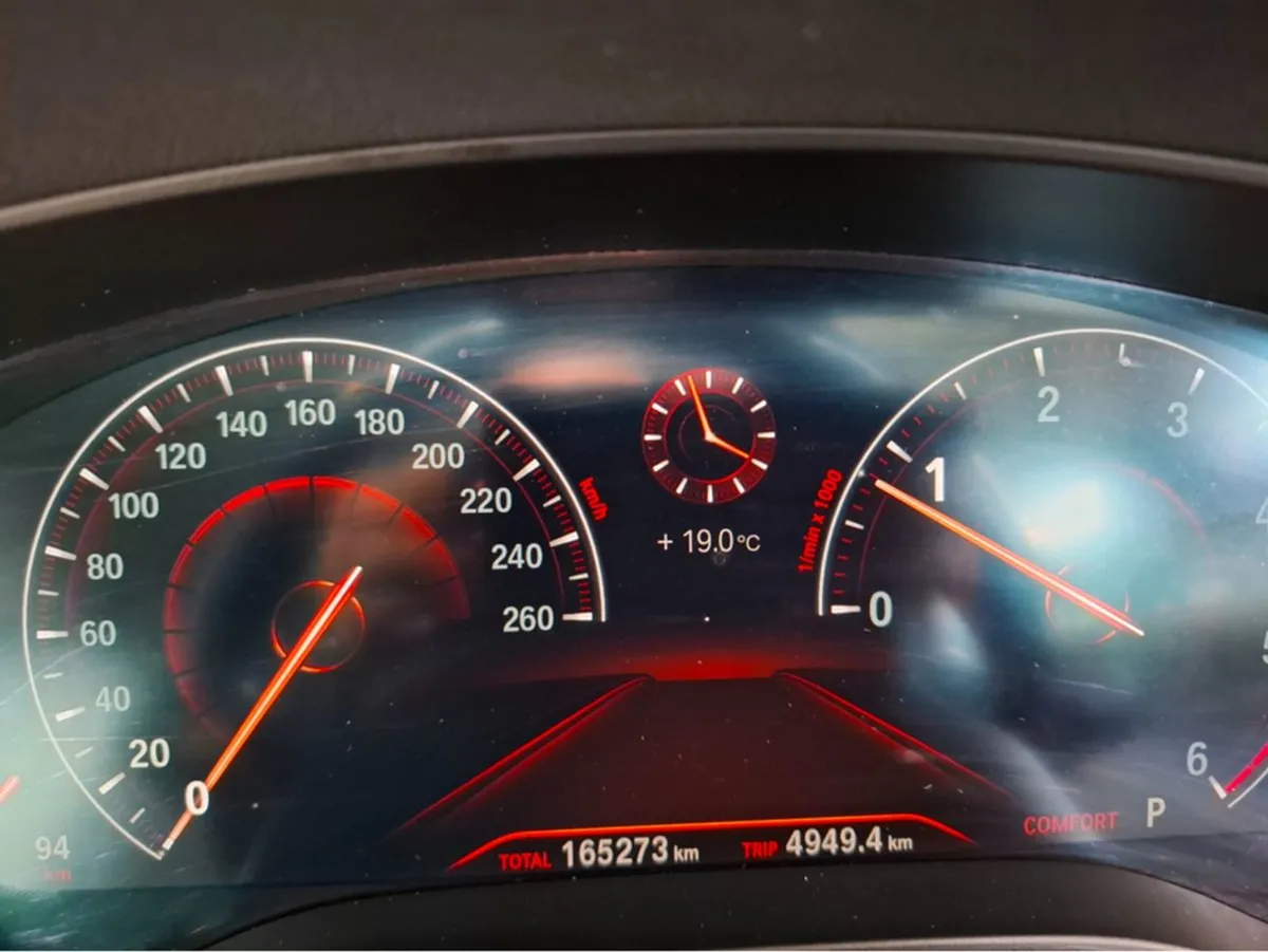 BMW 5 Series D Jf32 4DR Auto - Image 4