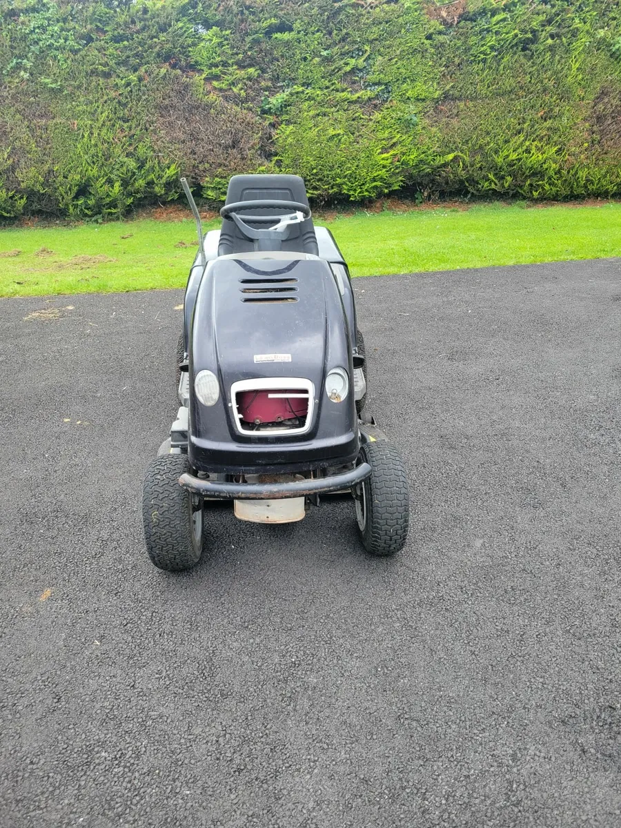 Ride on mower - Image 2