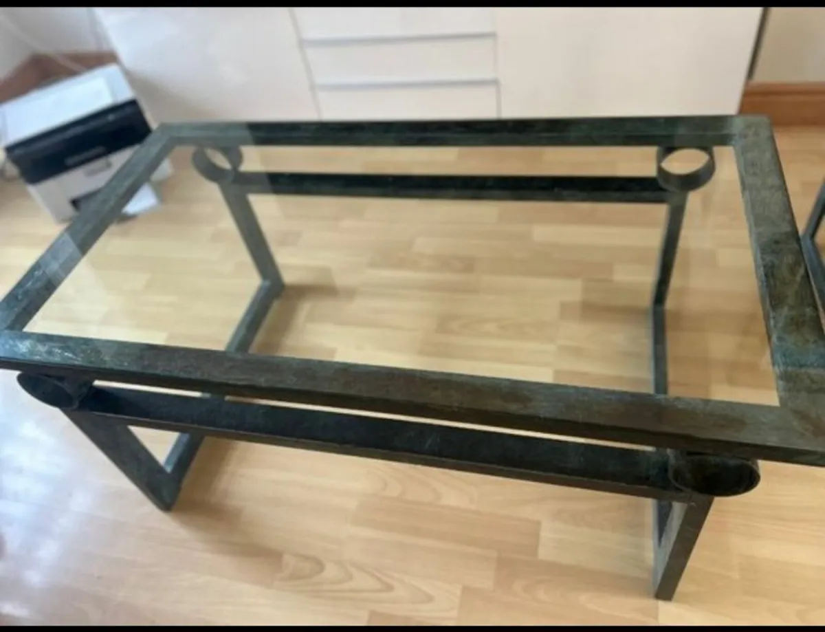Steel frame coffee table trio - Image 2