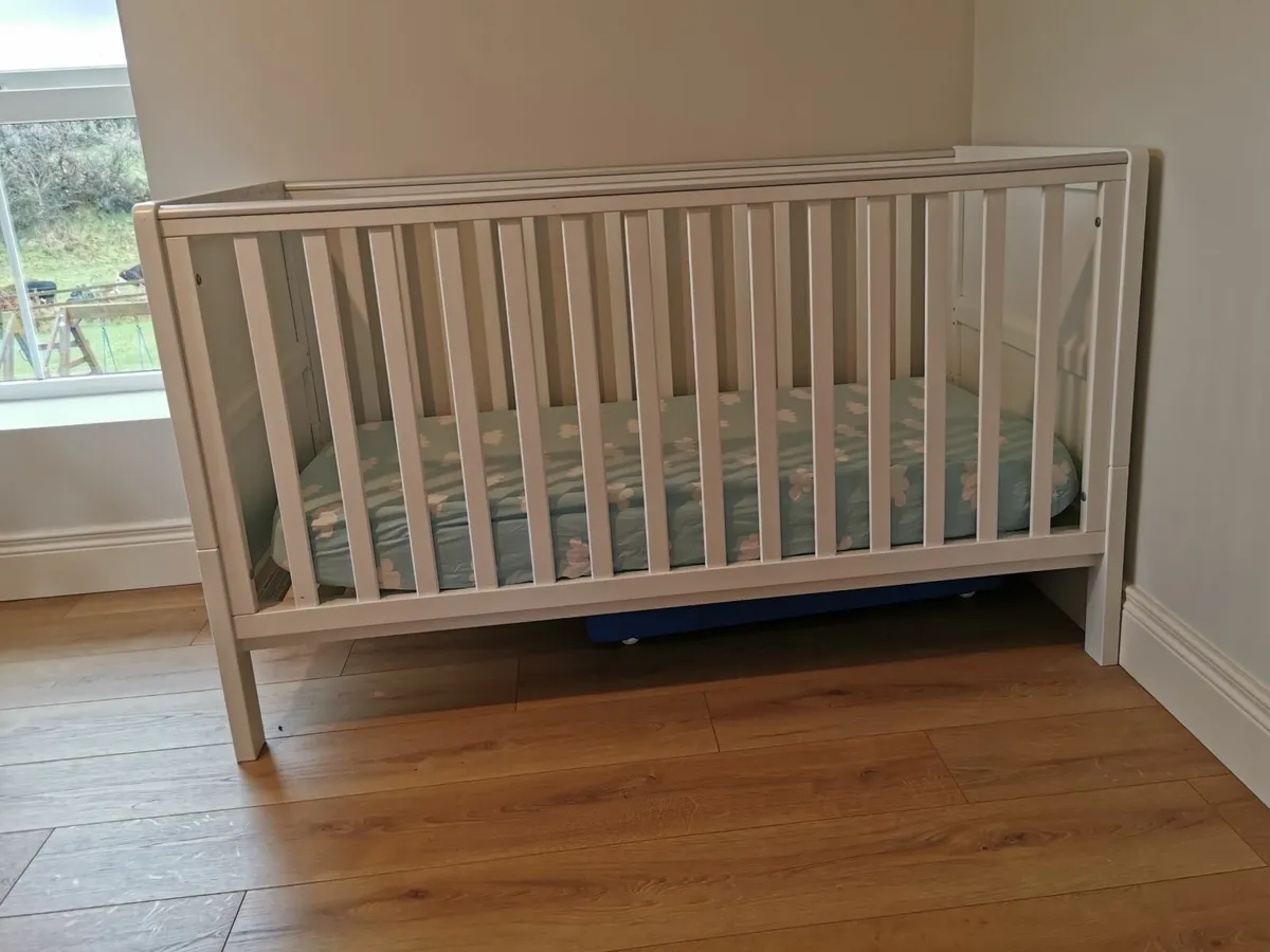 Cot bed - Image 3