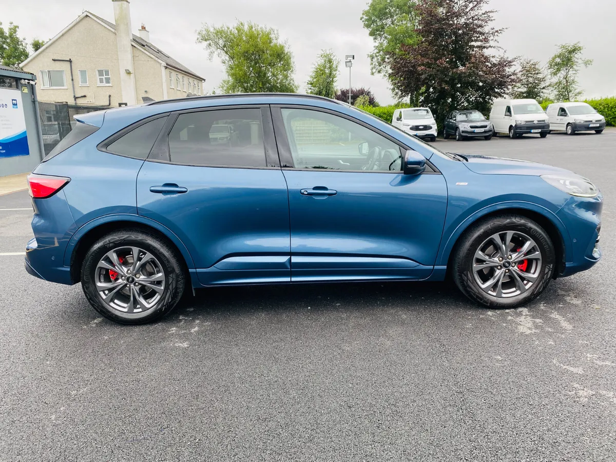 FORD KUGA ST-LINE X 2.0 Tdci 2022 (221) - Image 4