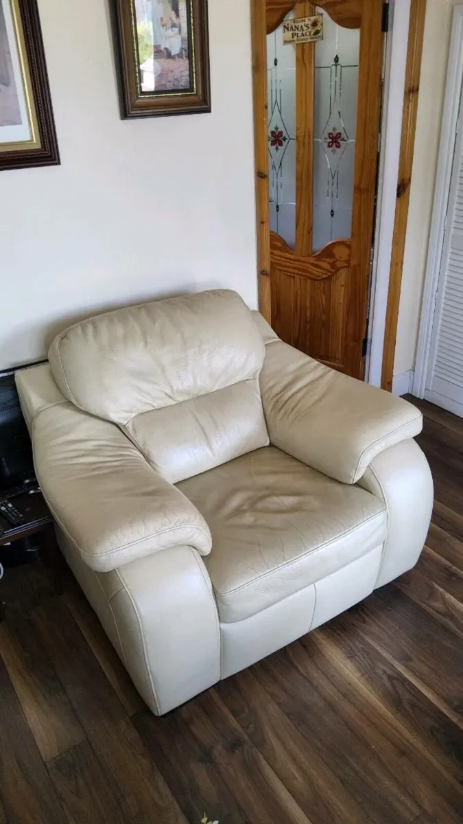 Armchair - Image 1