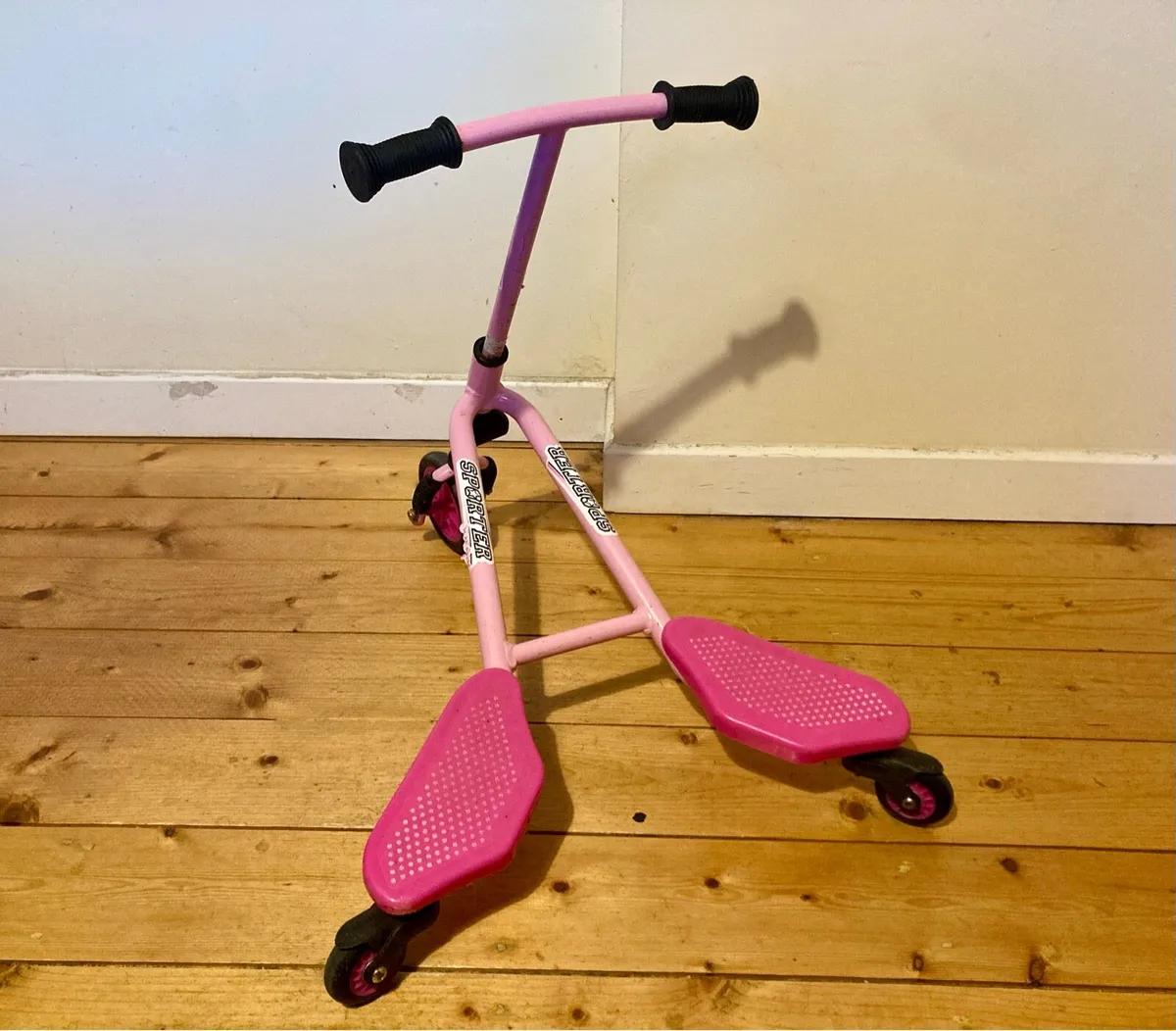 Kids Pink Flicker Scooter - Image 4