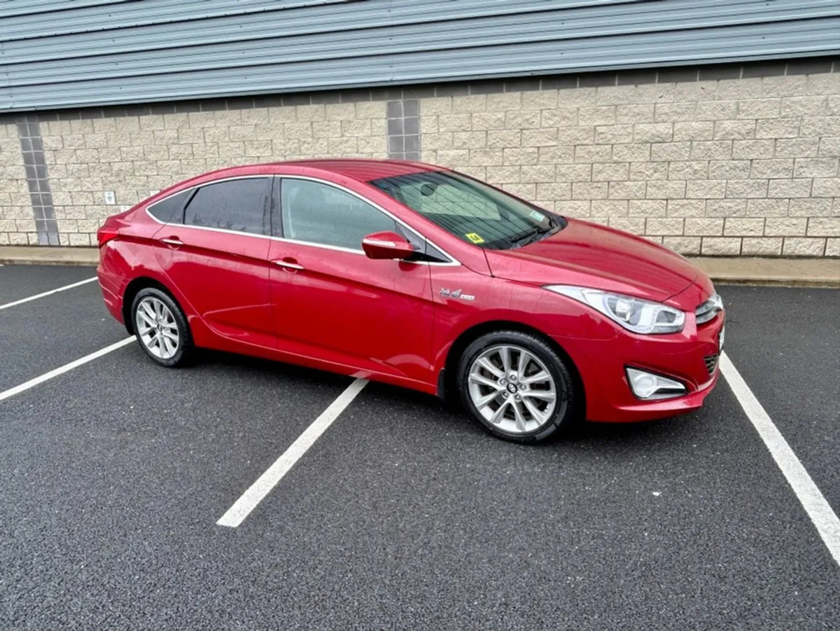 Hyundai i40 Executive 4DR Irish Car Reverse Camer - Image 3