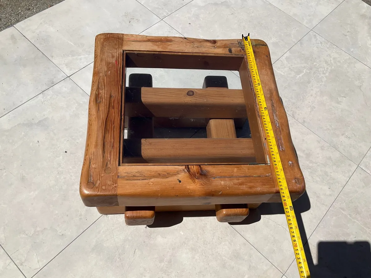 Coffee table with glass top - Image 4