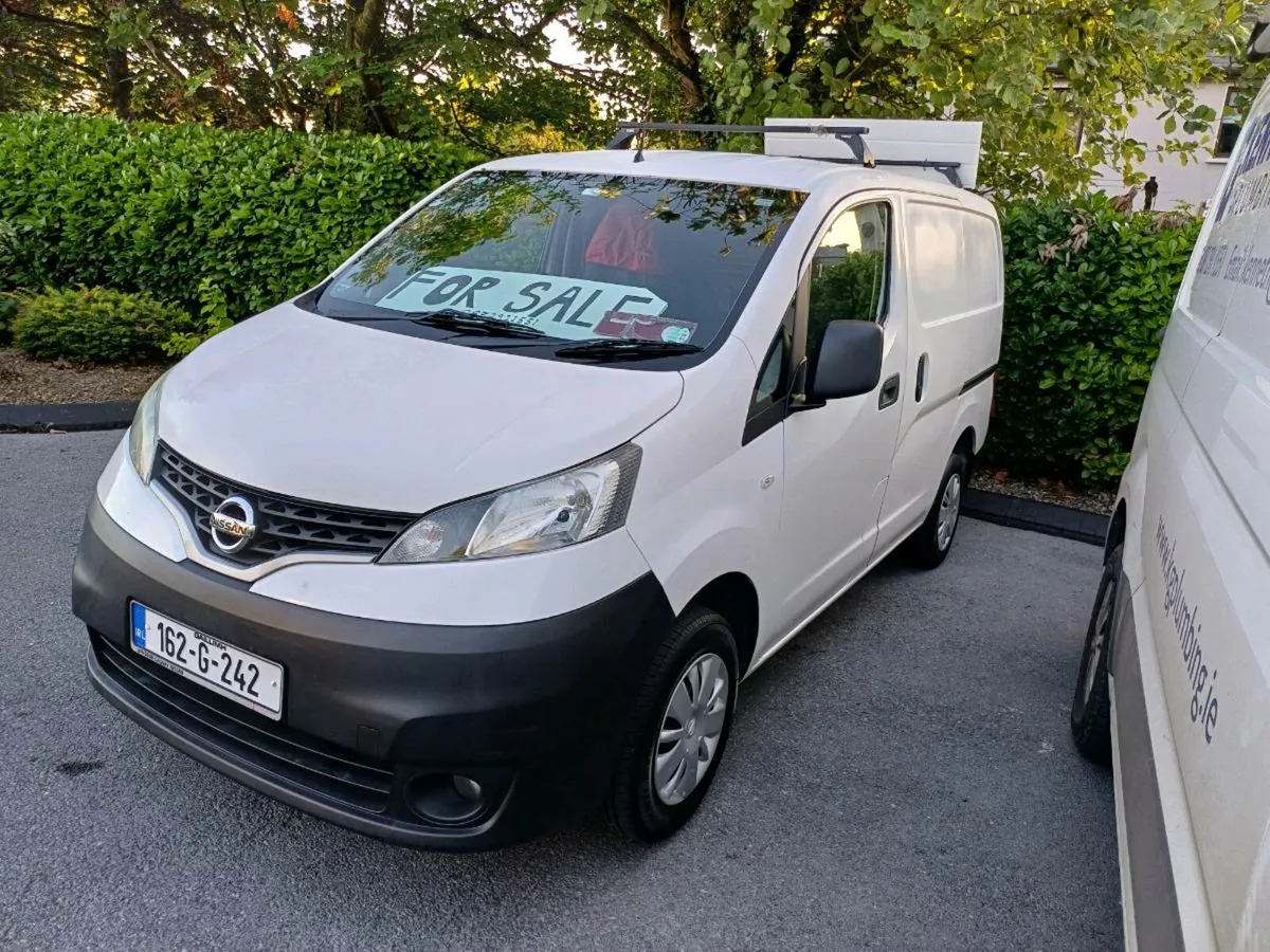 Nissan  n 200 - Image 1