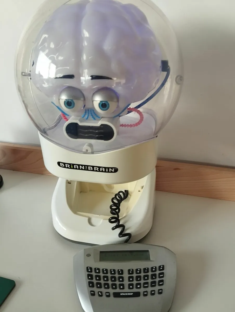 Retro Brian the Brain interactive Toy - Image 1