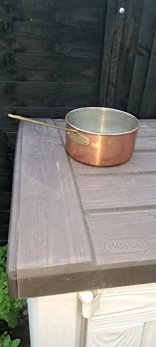 Old  brass  and copper saucepan  set - Image 4