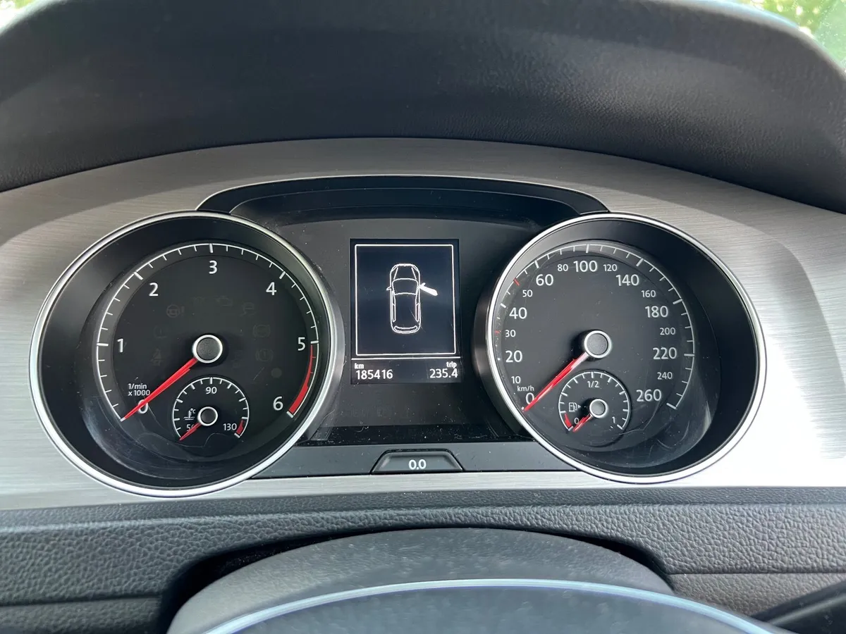 Volkswagen Golf *Comfort Line *NCT 2027 - Image 4