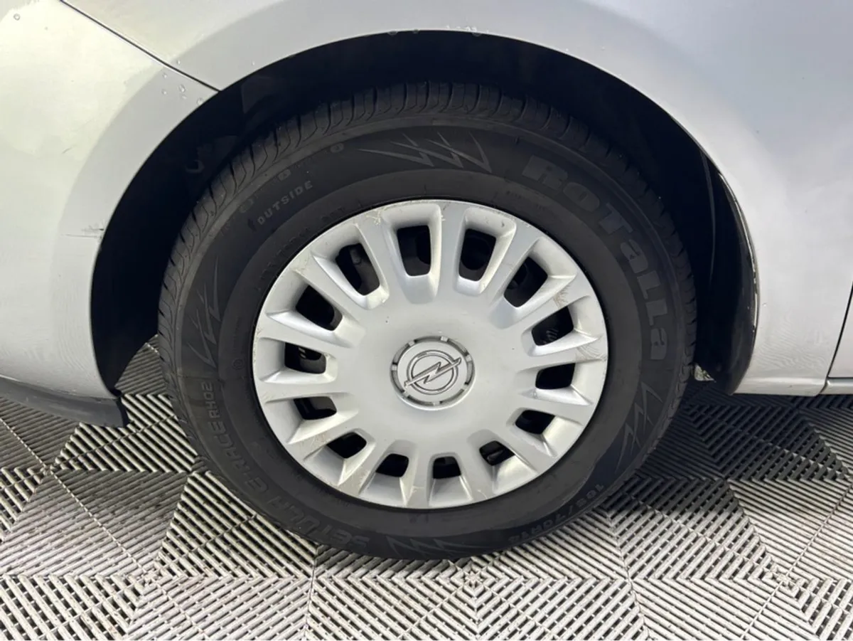 Opel Corsa Corsa-e E 1.4 I 75ps 5DR - Image 2