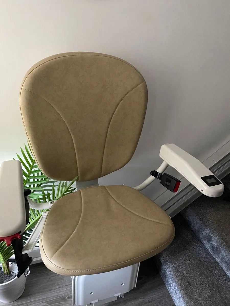 Stair lift - Image 1