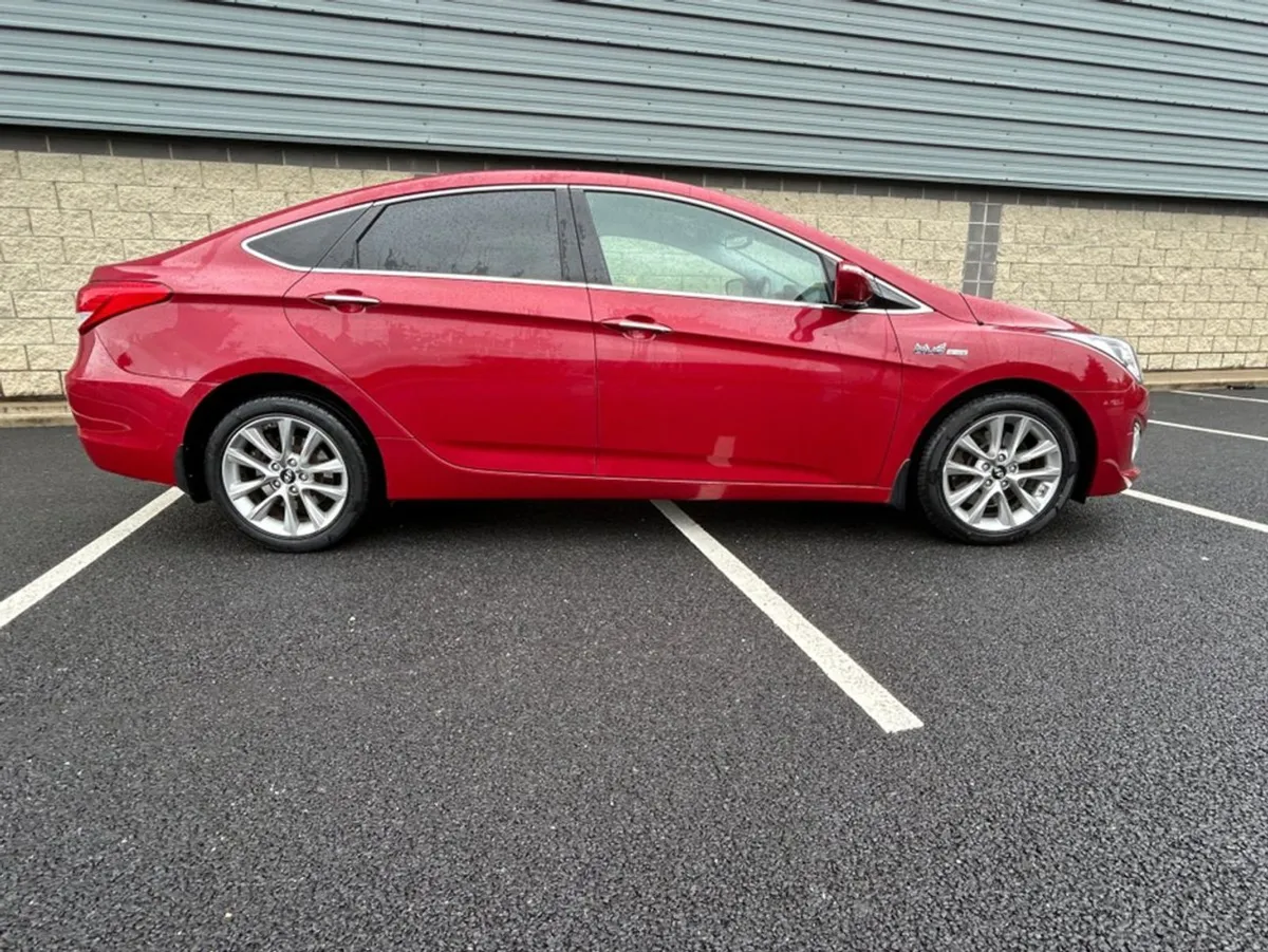 Hyundai i40 Executive 4DR Irish Car Reverse Camer - Image 4