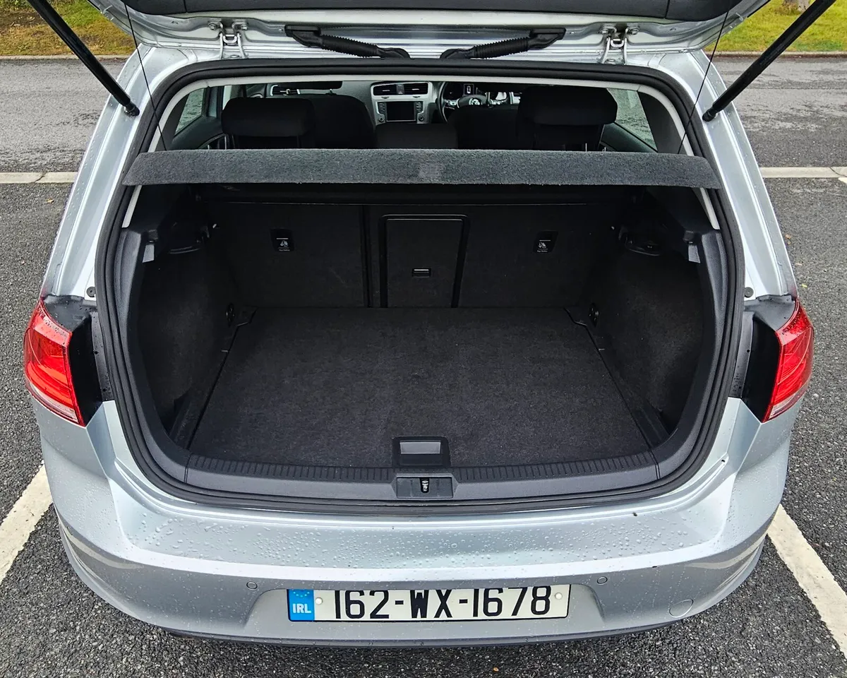 2016 VW Golf 1.6 TDI - Full main dealer history - Image 4