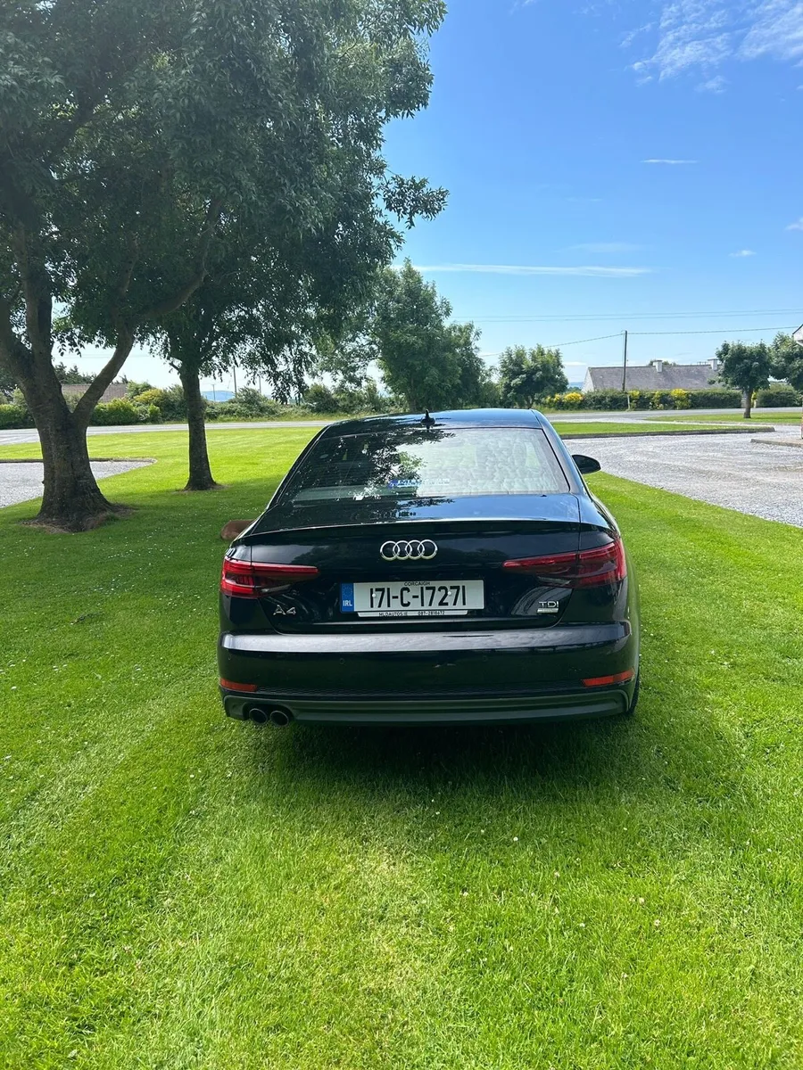 Audi A4 190 S-line ultra 2017 automatic - Image 4