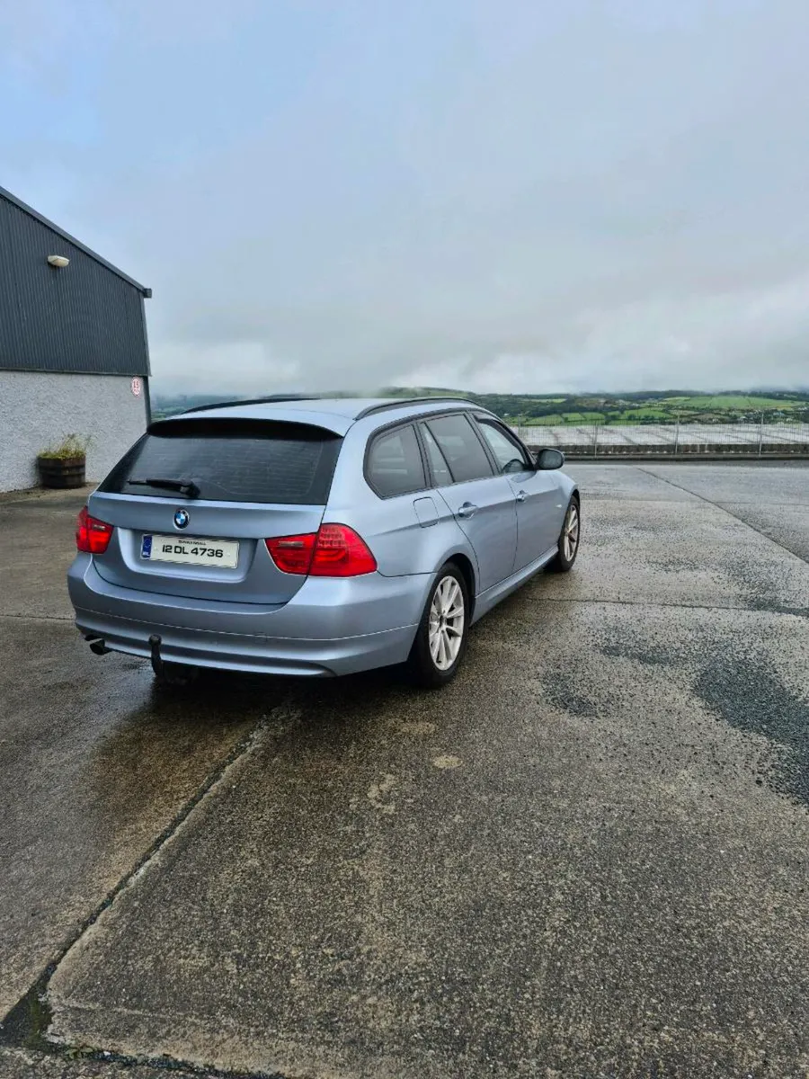 2012 BMW 318 Estate - Image 1