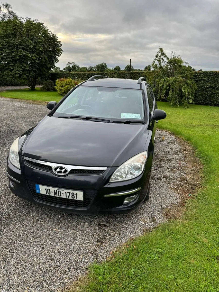 Hyundai i30 CW 2010 - Image 1