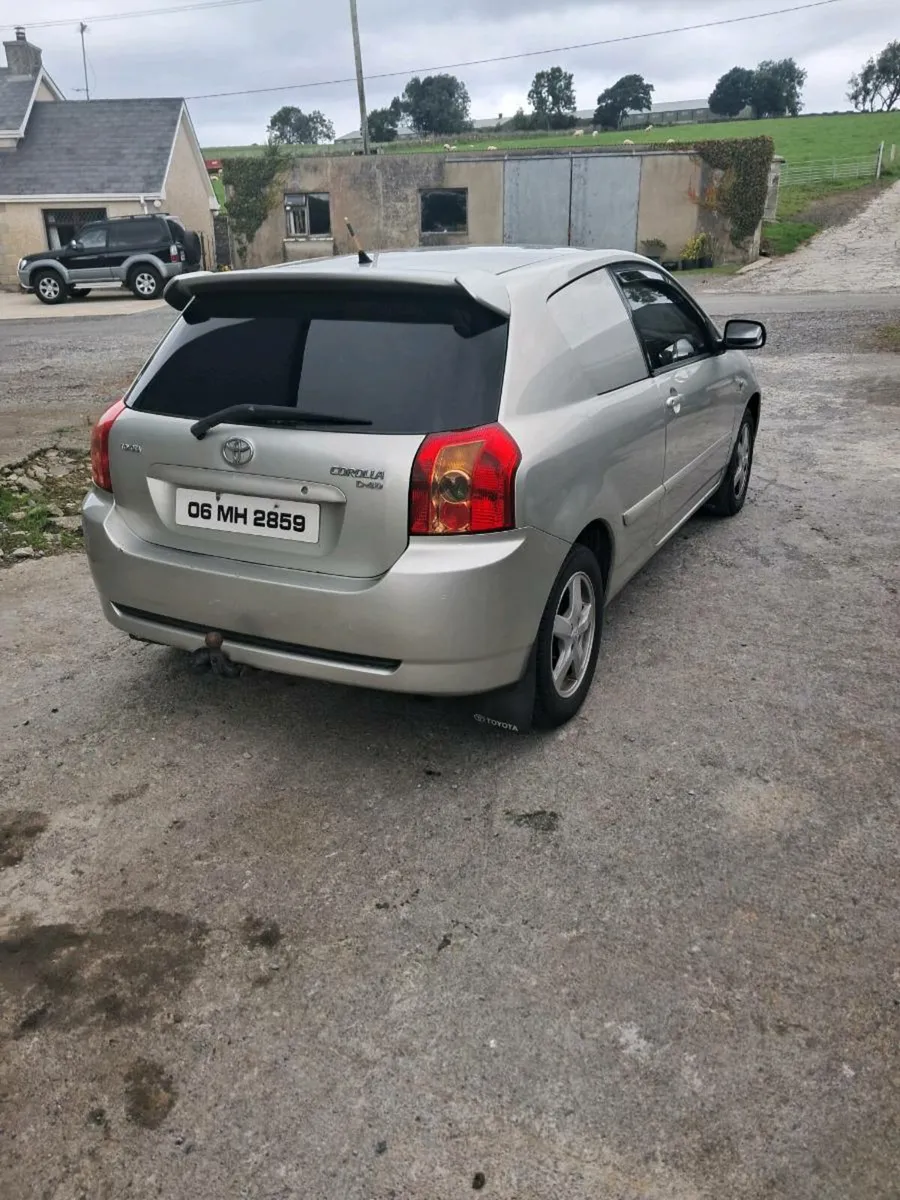 Corolla van - Image 1