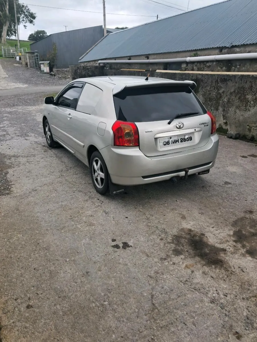 Corolla van - Image 2