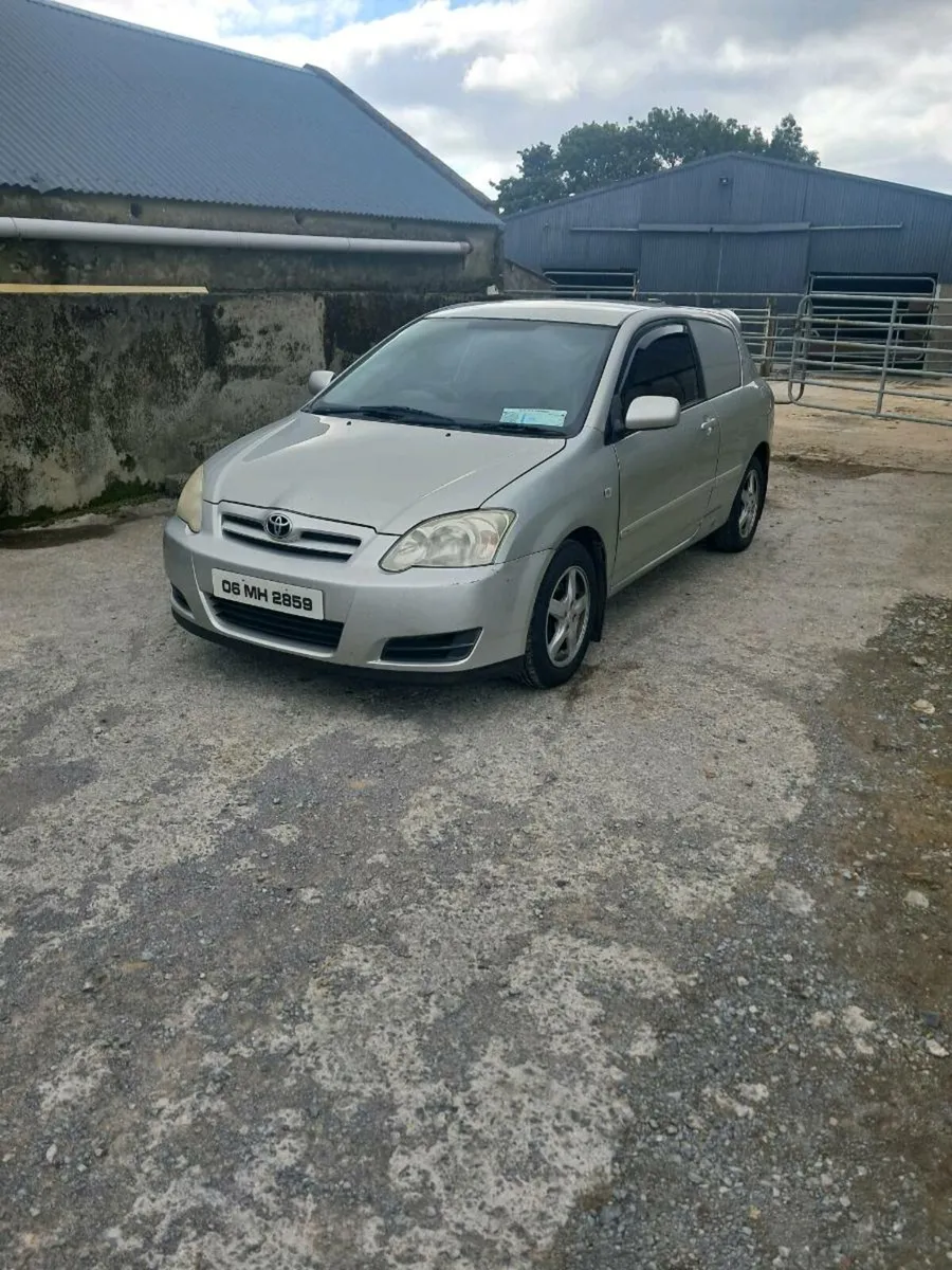 Corolla van - Image 3