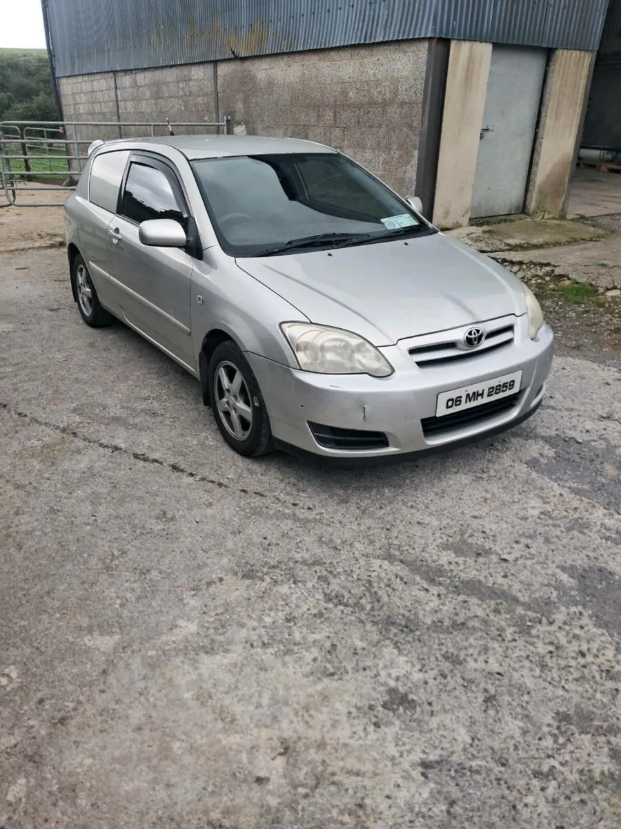 Corolla van - Image 4
