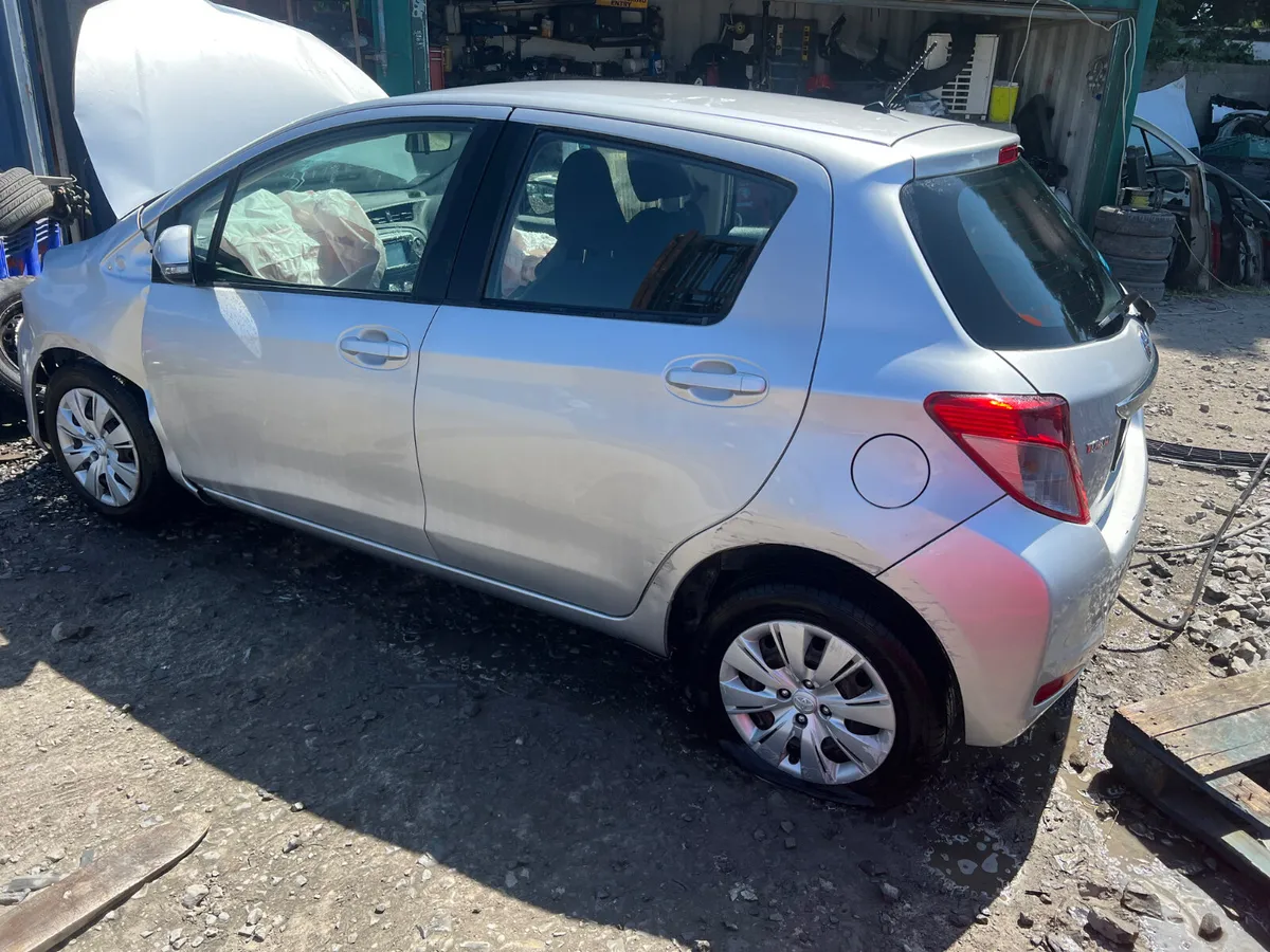 2014 Toyoa Yaris  1.3 Automatic - Image 3