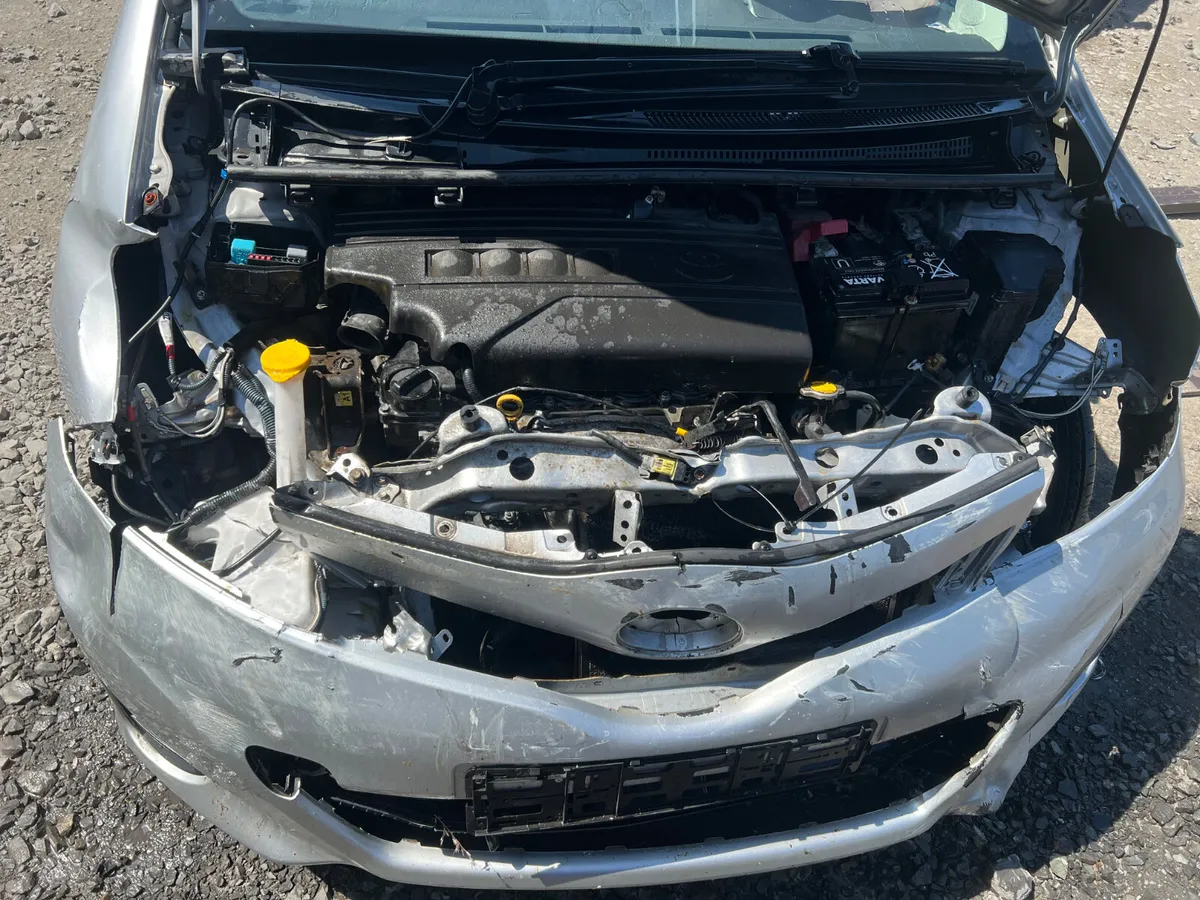 2014 Toyoa Yaris  1.3 Automatic - Image 4