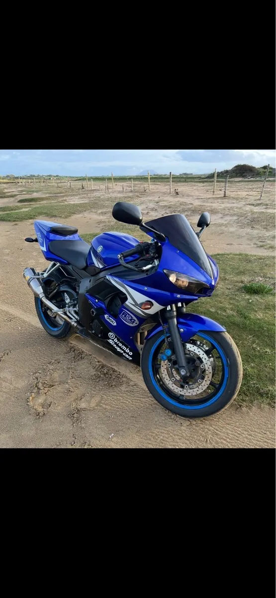 Yamaha r6 motorcycle - Image 1