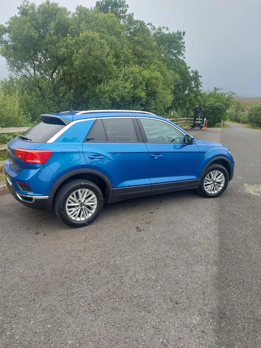 Volkwagen T-roc design 2.0TDI 115HP - Image 3