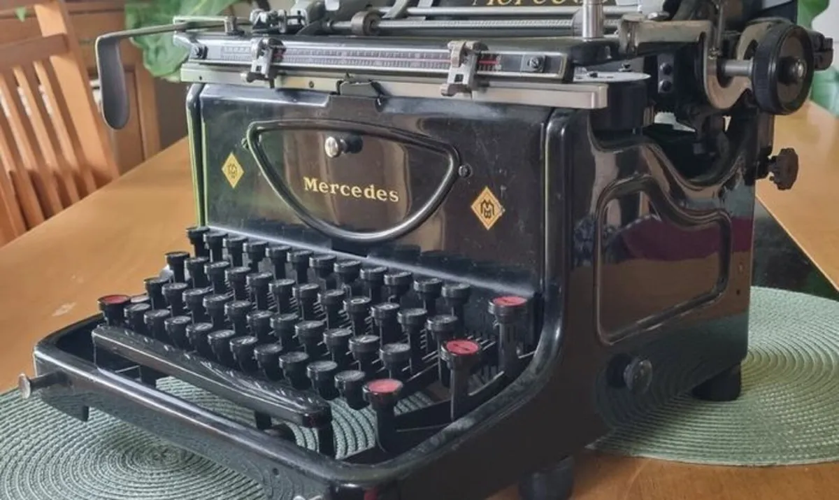 Vintage Typewriter Mercedes Model 8 Silent 38 - Image 2