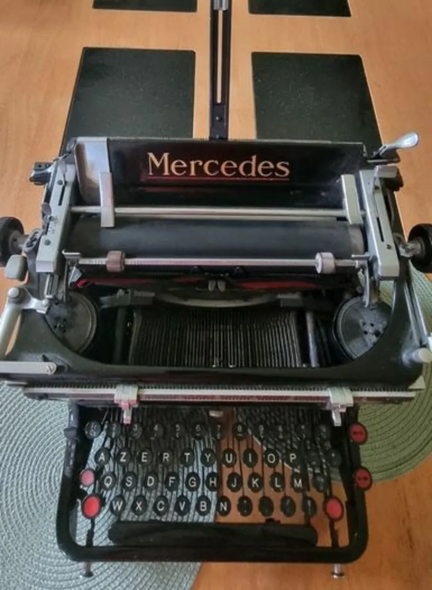 Vintage Typewriter Mercedes Model 8 Silent 38 - Image 4