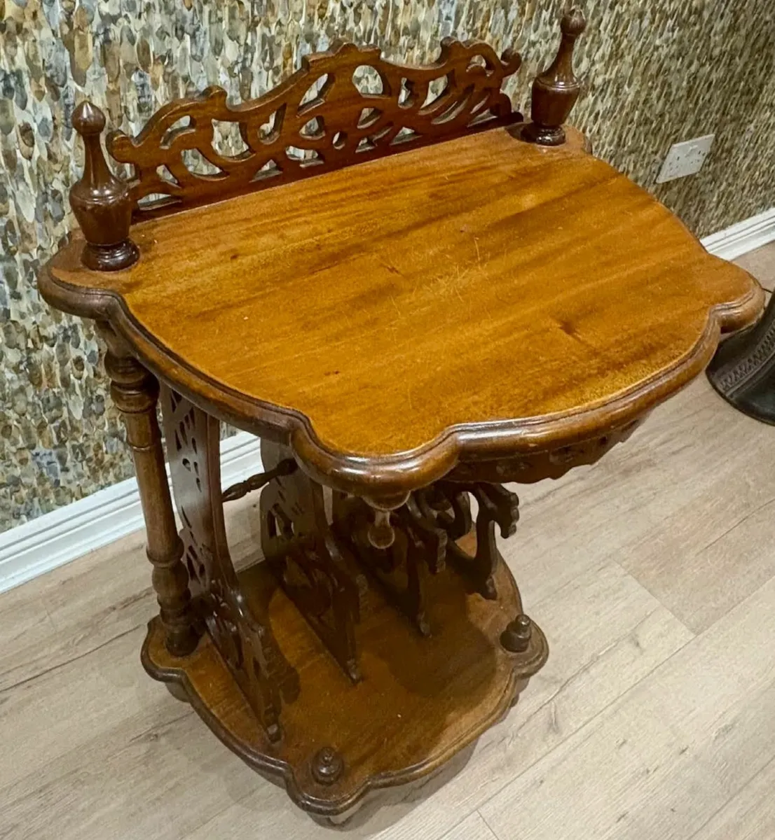 Victorian Canterbury - Image 1